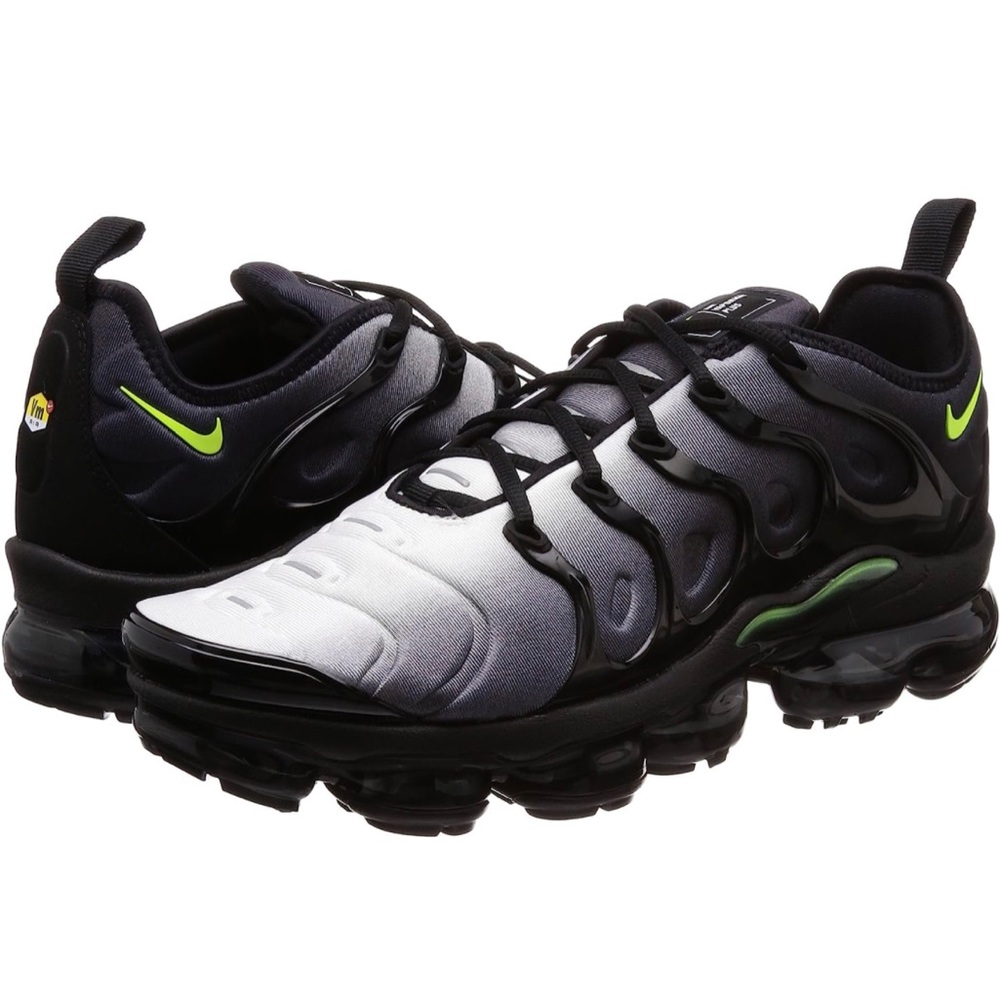 Downsizing Sale: Nike Vapormax Plus - Black Volt 8.5M